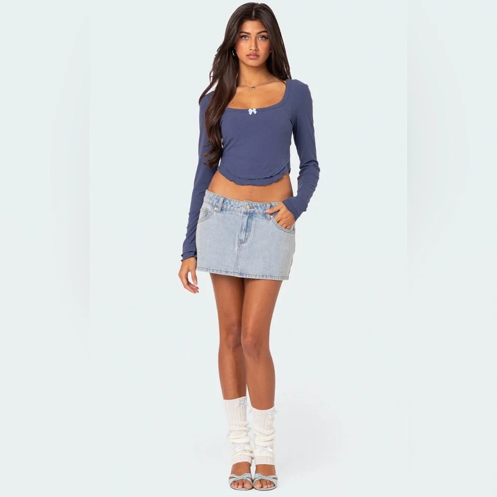 Edikted Yara Ribbed Ruffle Hem Top - Picture 5 of 6